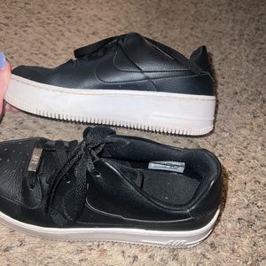 nike air force 1 sage low in black